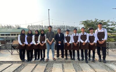 Kunjungan Industri Hari Kedua Ke District 1947 Cafe Rooftop